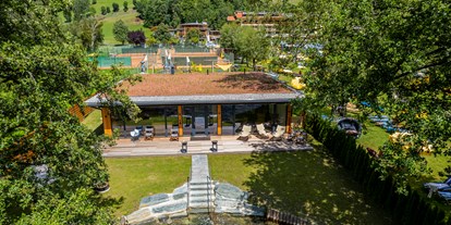 Luxusurlaub - Pools: Außenpool beheizt - Feld am See - Saunahaus "Seekino" Adults only- Außenansicht - Familien - Sportresort Brennseehof