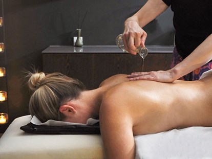 Luxusurlaub - Saunalandschaft: finnische Sauna - Physiotherapie & Massagen - Allgäu Sonne