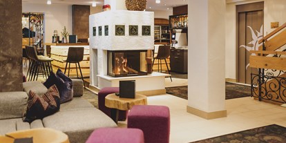 Luxusurlaub - Saunalandschaft: finnische Sauna - Lobby mit Bar - Hotel DIE SONNE ****S