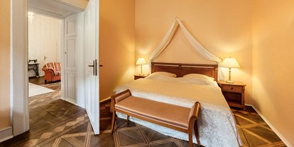 Luxusurlaub - Hotel-Schwerpunkt: Luxus & Natur - Zimmeransicht - Wasserschloss Westerburg