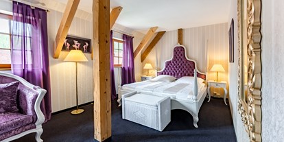 Luxusurlaub - Bettgrößen: Queen Size Bett - Zimmeransicht - Wasserschloss Westerburg