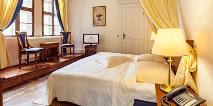 Luxusurlaub - Bettgrößen: Queen Size Bett - Zimmer - Wasserschloss Westerburg