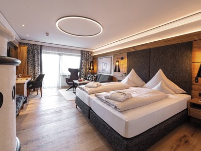 Luxusurlaub - Pools: Innenpool - Mitterfels - Elegante Doppelzimmer in vielen Stilrichtungen - Wellness & SPA Resort Mooshof 