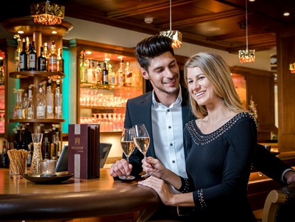 Luxusurlaub - Bar: Cocktailbar - Niederalteich - Wellness & SPA Resort Mooshof 