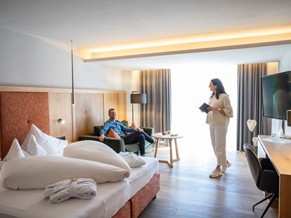 Luxusurlaub - Saunalandschaft: Außensauna - Corvara in Badia - Mirabell Dolomites Hotel . Luxury . Ayurveda & Spa