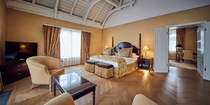 Luxusurlaub - Bettgrößen: King Size Bett - Wörthersee - Falkensteiner Schlosshotel Velden – The Leading Hotels of the World