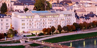 Luxusurlaub - Verpflegung: Frühstück - Perneck (Bad Ischl) - Hotel Sacher Salzburg, Frontansicht  - Hotel Sacher Salzburg