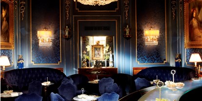 Luxusurlaub - Bettgrößen: King Size Bett - Wien Penzing - Hotel Sacher Wien, Blaue Bar - Hotel Sacher Wien