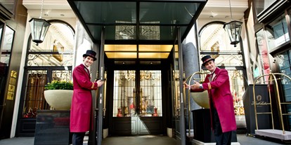 Luxusurlaub - Bettgrößen: King Size Bett - Wien - Hotel Sacher Wien, Frontansicht - Hotel Sacher Wien