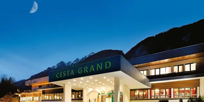 Luxusurlaub - Saunalandschaft: Infrarotkabine - Leogang Hütten - CESTA GRAND Aktivhotel & Spa Außenansicht - CESTA GRAND  Aktivhotel & Spa