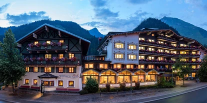 Luxusurlaub - Umgebungsschwerpunkt: am Land - Grünenbach - Hotel Alpenrose / Lechtal 