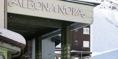 Luxusurlaub - Preisniveau: gehoben - Galtür - Hotel Albona Nova Zürs am Arlberg 
Lift gleich neben dem Hotel  - Hotel Albona Nova