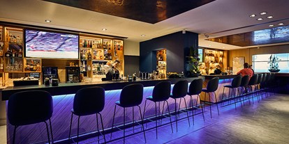 Luxusurlaub - Bar: Hotelbar - Bärenthal - Der Öschberghof