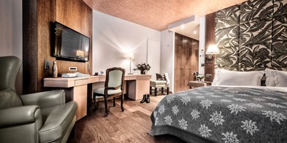 Luxusurlaub - Saunalandschaft: geschlechtergetrennte Sauna - Graubünden - Room - Tschuggen Grand Hotel