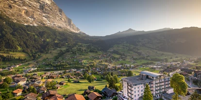 Luxusurlaub - Restaurant: Gourmetrestaurant - Hotel Belvedere Grindelwald im Sommer vor dem Eiger - Belvedere Swiss Quality Hotel Grindelwald