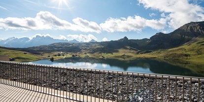 Luxusurlaub - Parkplatz: gebührenpflichtig in Gehweite - Obwalden - Dachterrasse, 4. Stock Raum Titlis, Sommer - Frutt Mountain Resort