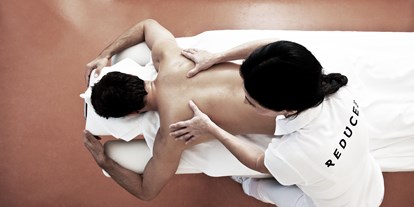 Luxusurlaub - Einrichtungsstil: klassisch - Entspannte Massagen im REDUCE Hotel Thermal ****S  - REDUCE Hotel Thermal ****S