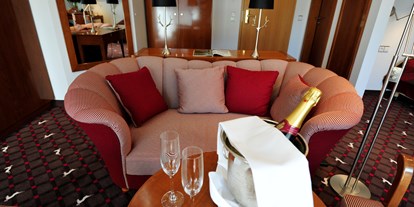 Luxusurlaub - Hotel-Schwerpunkt: Luxus & Romantik - Suite - Erfurths Bergfried Ferien & Wellnesshotel