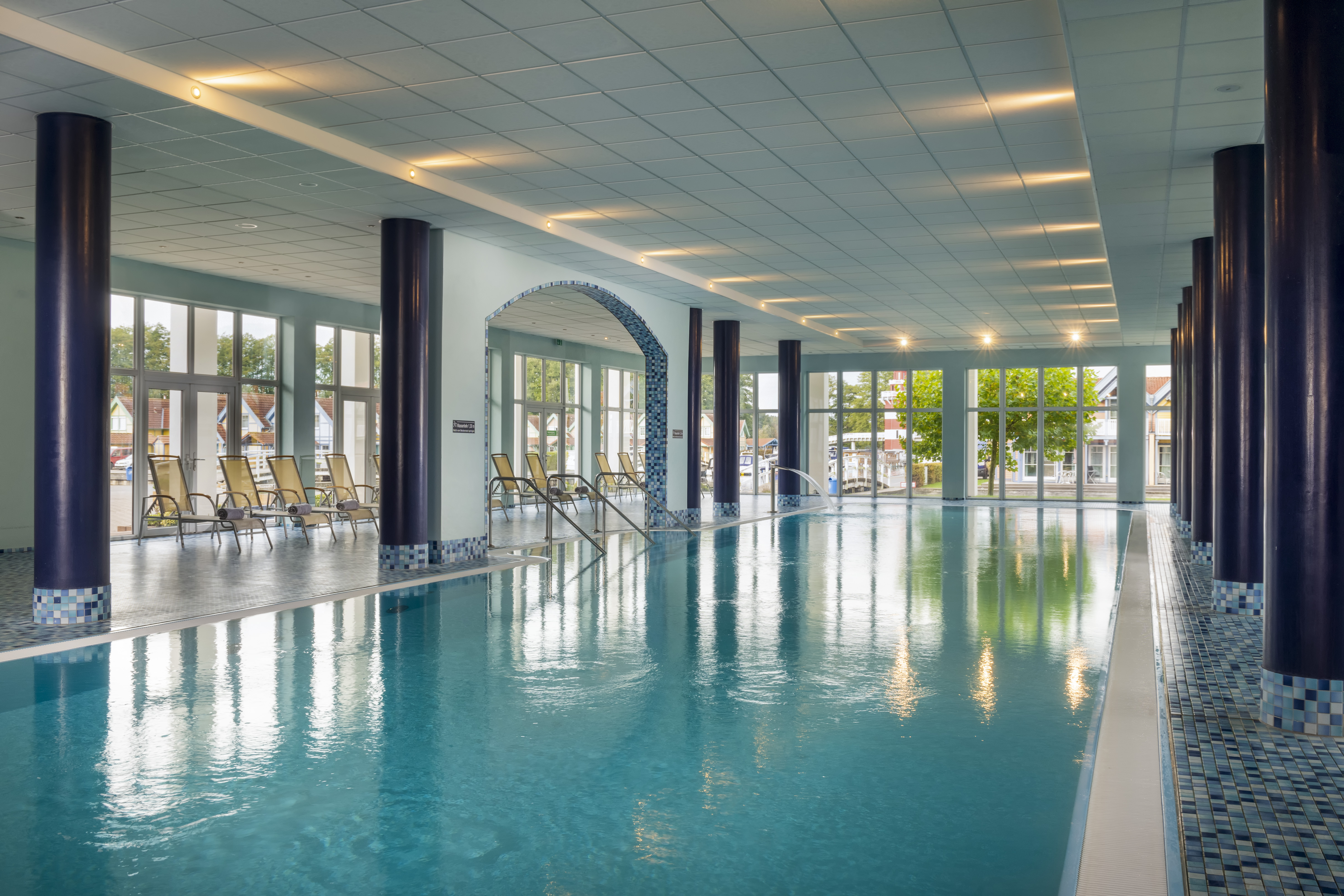 Luxushotel: Pool - Precise Resort Hafendorf Rheinsberg