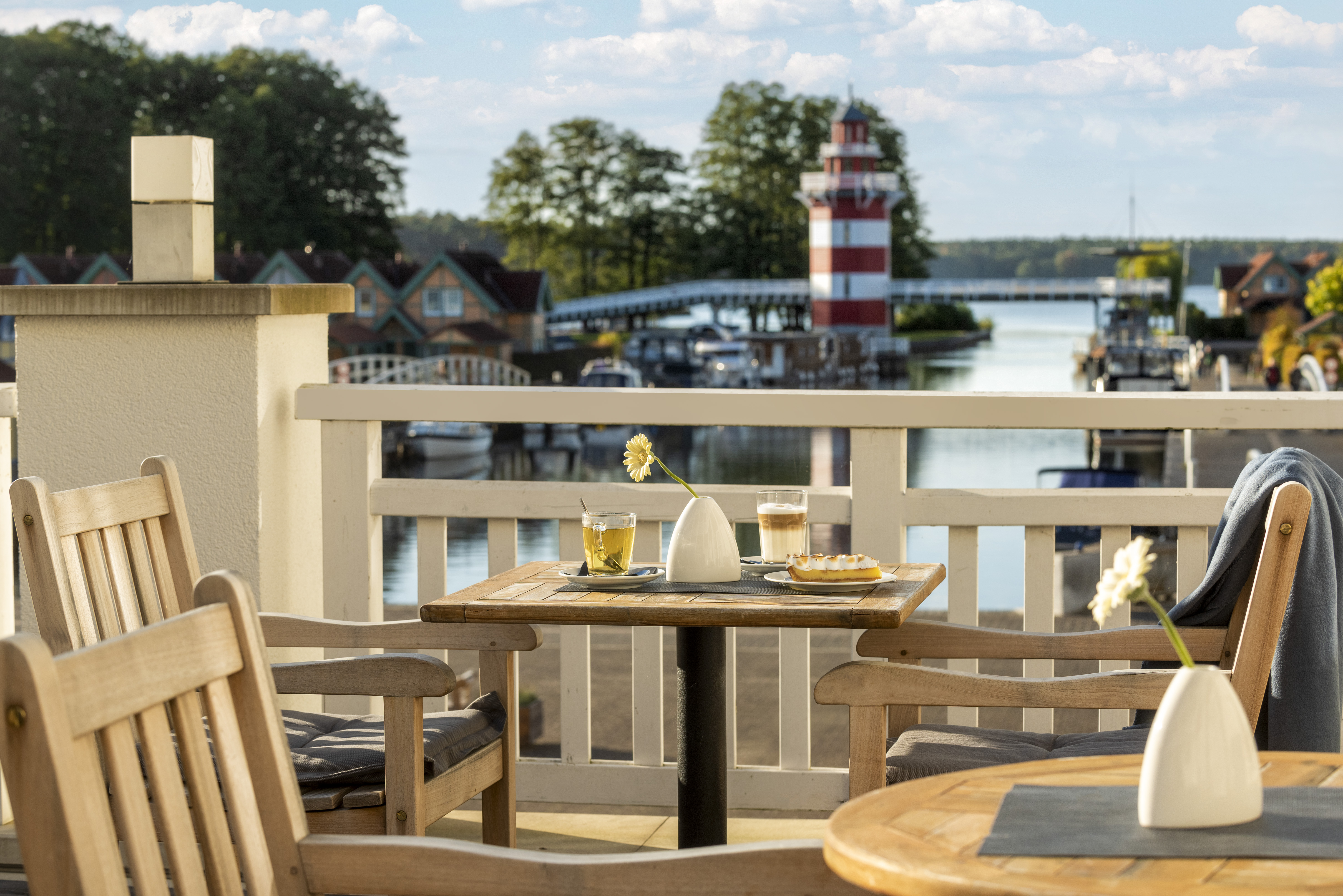 Luxushotel: Terrasse - Sunday Resort Rheinsberg