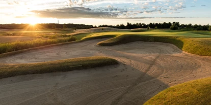 Luxusurlaub - Bar: Poolbar - Golfplatz - Precise Resort Bad Saarow am Scharmützelsee