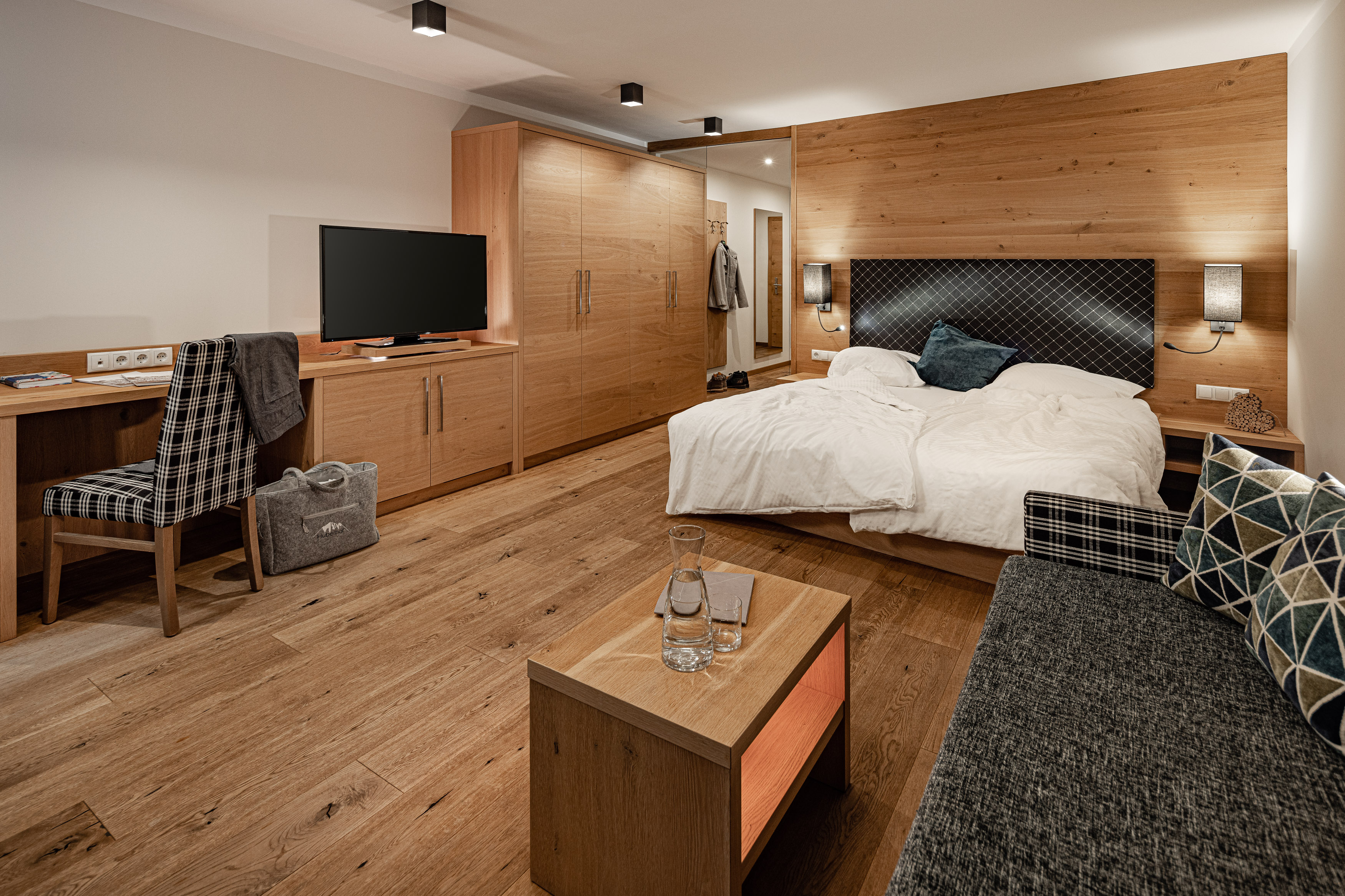 Panoramahotel Huberhof****s Zimmerkategorien Familiensuite Dolomitenblick