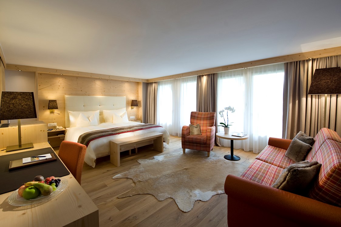 Luxushotel: Doppelzimmer Haupthaus - GOLFHOTEL Les Hauts de Gstaad & SPA
