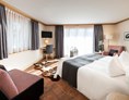 Luxushotel: Doppelzimmer Chalet Golfino - GOLFHOTEL Les Hauts de Gstaad & SPA