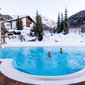 Luxushotel: Schwimmbad Außen - Granbaita Dolomites