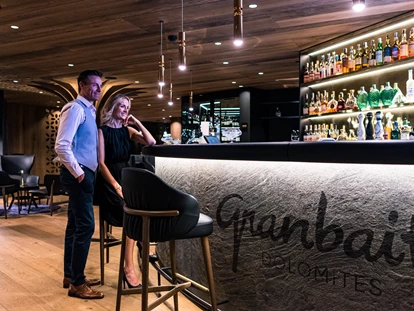 Luxusurlaub - Sen Jan di Fassa - Hotel Bar - Granbaita Dolomites