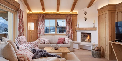 Luxusurlaub - Bar: Poolbar - Tennerhof Luxury Chalet Suite - Relais & Châteaux Hotel Tennerhof