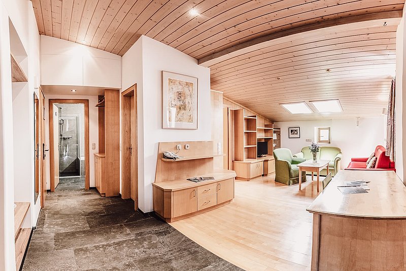 Hotel Goldener Berg Zimmerkategorien Familiensuite Schneewalzer 65m²