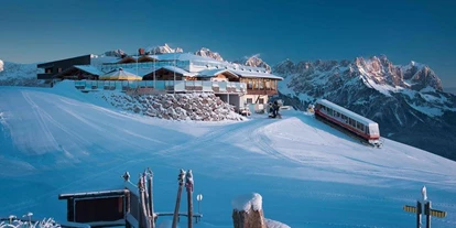 Luxusurlaub - Bar: Poolbar - Wellnessresort Seiwald