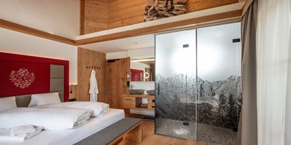 Luxusurlaub - Bar: Poolbar - Wellnessresort Seiwald