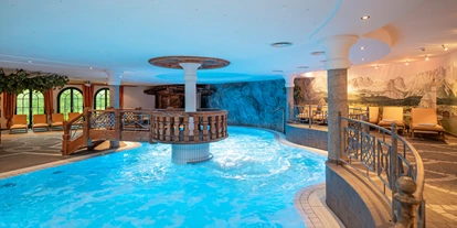 Luxusurlaub - Bar: Poolbar - Wellnessresort Seiwald