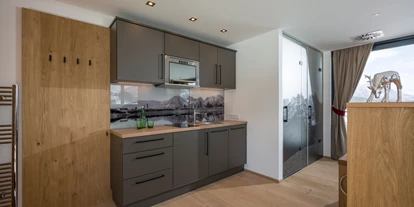 Luxusurlaub - Bar: Poolbar - Wellnessresort Seiwald