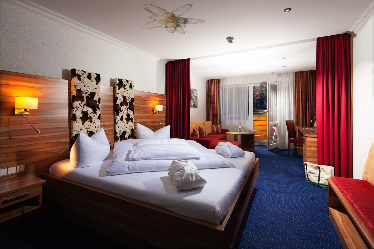 Alm- & Wellnesshotel Alpenhof****s Zimmerkategorien Komfort-Doppelzimmer 32-34qm