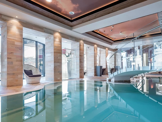 Luxushotel: Hallenbad - Hotel Gotthard-Zeit****s