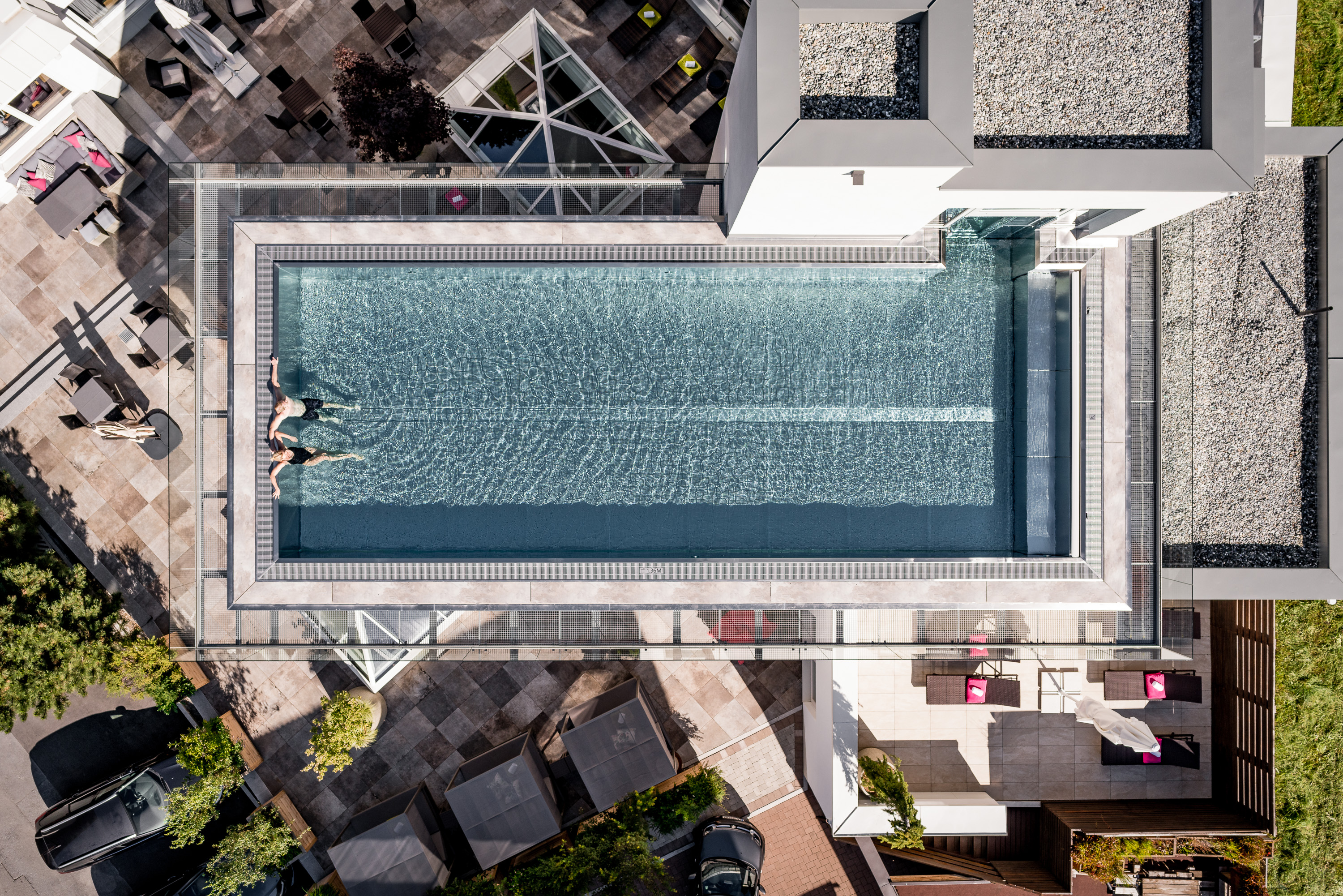 Luxusurlaub - Kastelbell-Tschars - Outdoor Pool - ganzjährig geöffnet und beheizt - Alpin ART & SPA Hotel Naudererhof