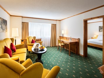 Hotel Sonnenhof Lam im Bayerischen Wald Zimmerkategorien Panorama-Suite zur Südseite mit Balkon, 48qm