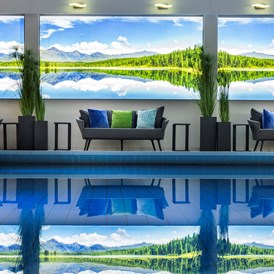 Luxushotel: Innen-Sport-Pool (14 x 8m) - Hotel Sonnenhof im bayerischen Wald