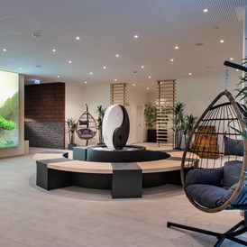 Luxushotel: Yin-Yang-Kneipp-Anlage in dem brandneuen 5 Elemente SPA - Hotel Sonnenhof im bayerischen Wald