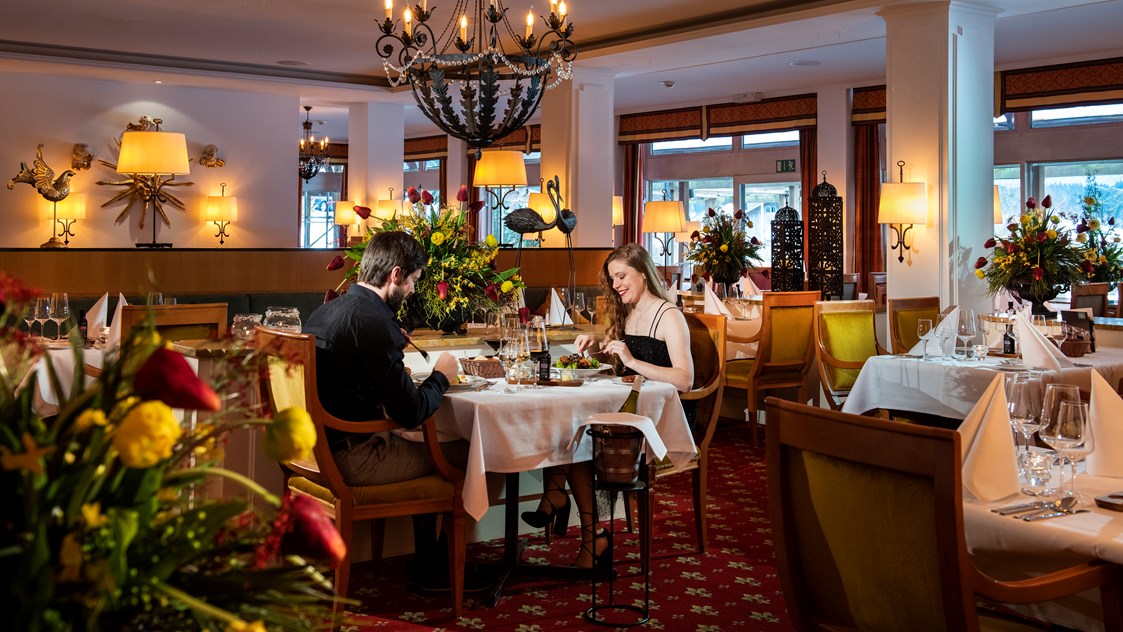 Luxushotel: Gartenrestaurant - Hotel Sonnenhof im bayerischen Wald