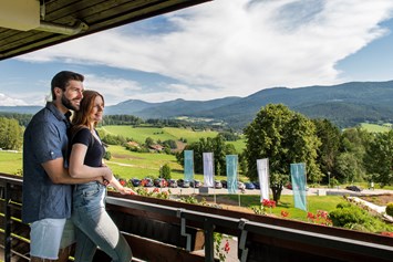 Luxushotel: Panoramablick direkt aus dem Zimmer - Hotel Sonnenhof im bayerischen Wald