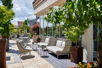 Luxushotel: Sonnen-Lounge - 5-Sterne Wellness- & Sporthotel Jagdhof