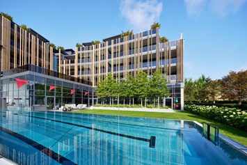 Luxushotel: 25 m langer Sportpool mit PowerSwim - 5-Sterne Wellness- & Sporthotel Jagdhof