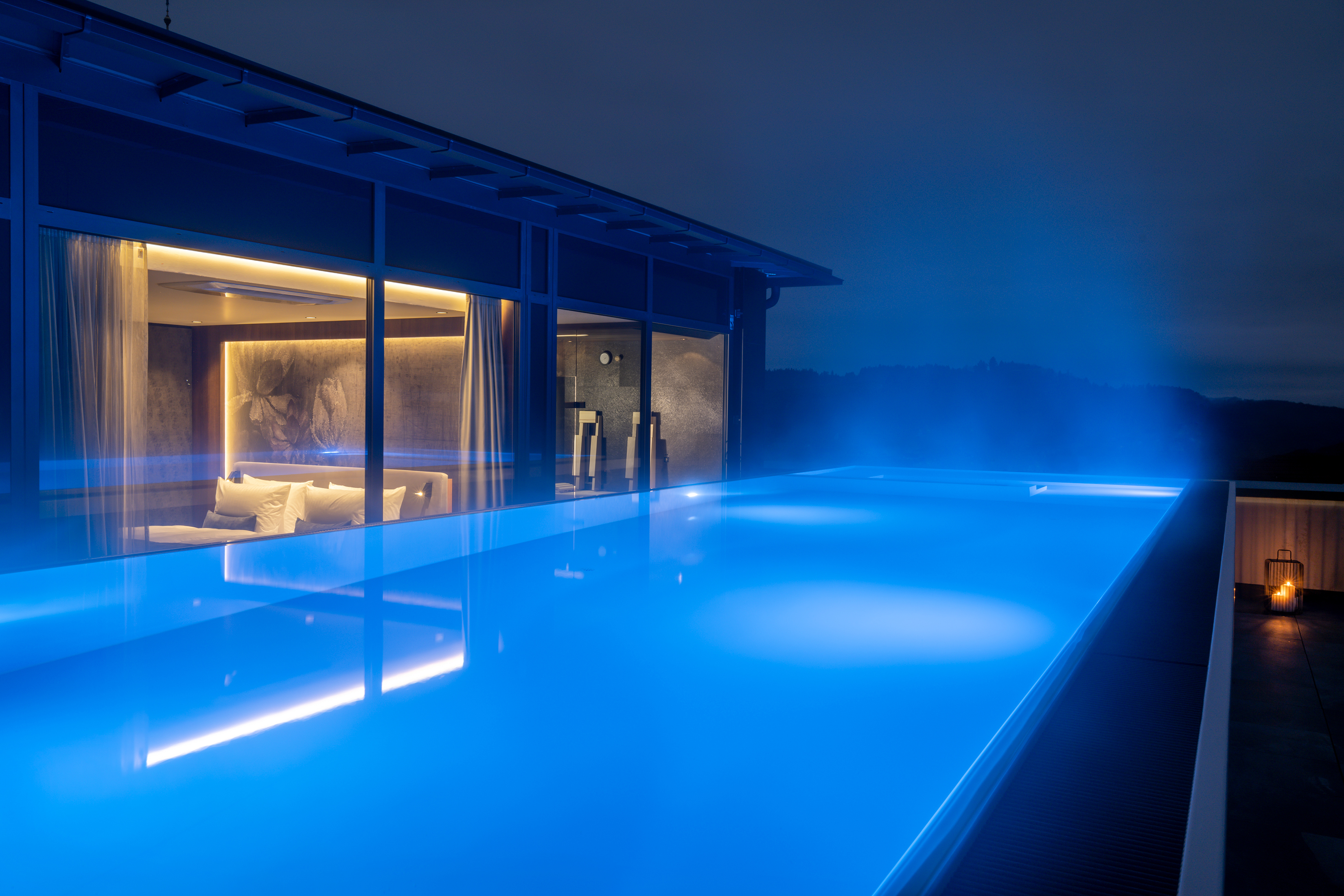 Luxushotel: Rooftop-Pool-Suite mit eigenem Infinity-Pool auf der Dachterasse - 5* Wellness- & Sporthotel Jagdhof