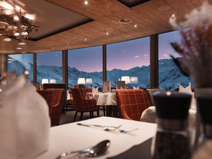 Luxusurlaub - Völlan - Panoramarestaurant - SKI | GOLF | WELLNESS Hotel Riml****S