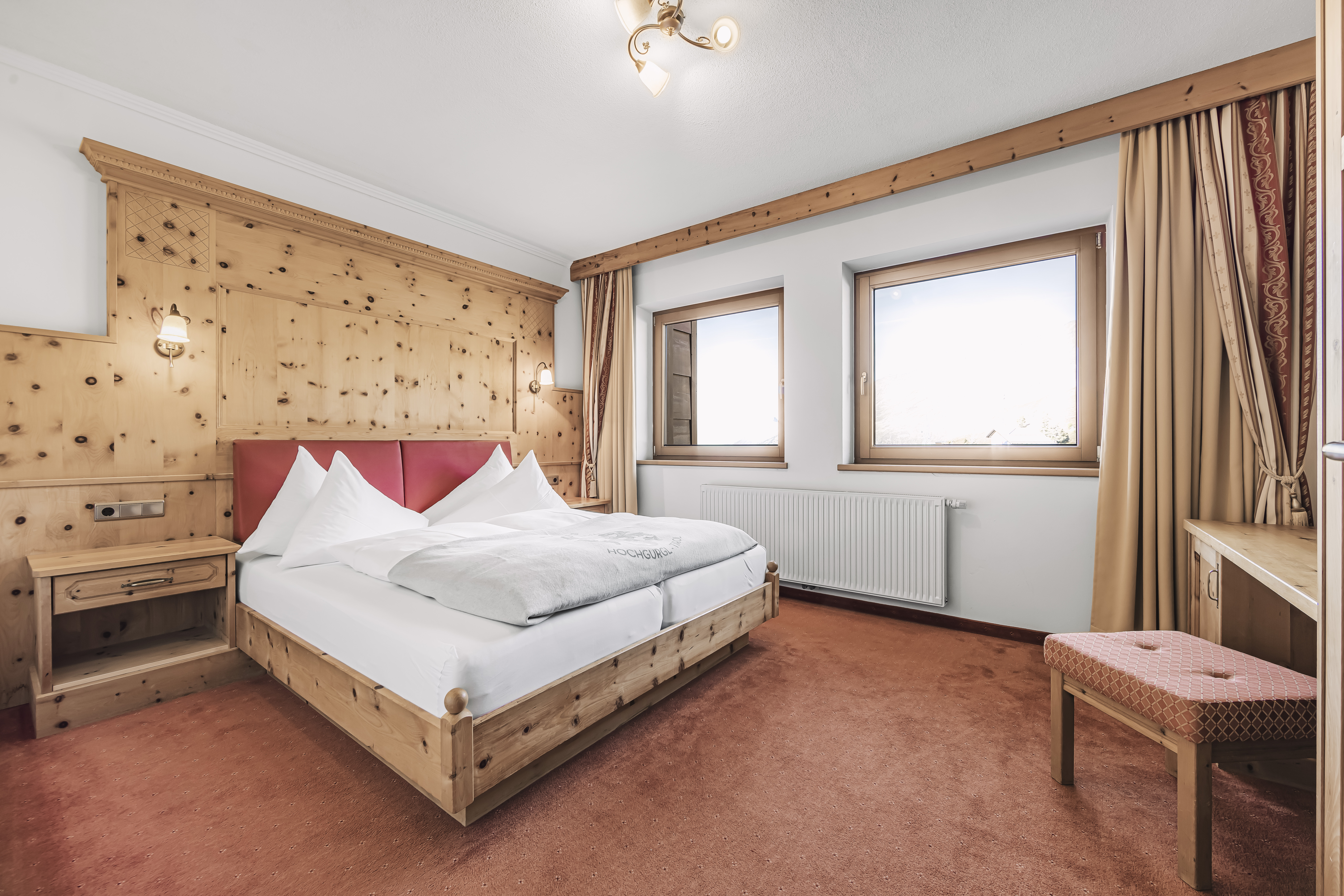 SKI | GOLF | WELLNESS Hotel Riml Zimmerkategorien Zirbensuite