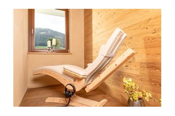Luxushotel: Entspannung pur mit den innovativen Körperschallliegen - Alpbacherhof****s - Mountain & Spa Resort